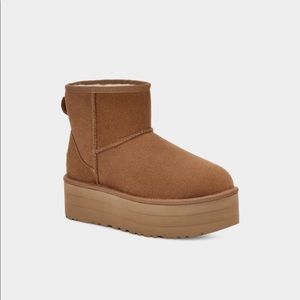 UGG Boots CLASSIC MINI PLATFORM US 8 NEW Chestnut
